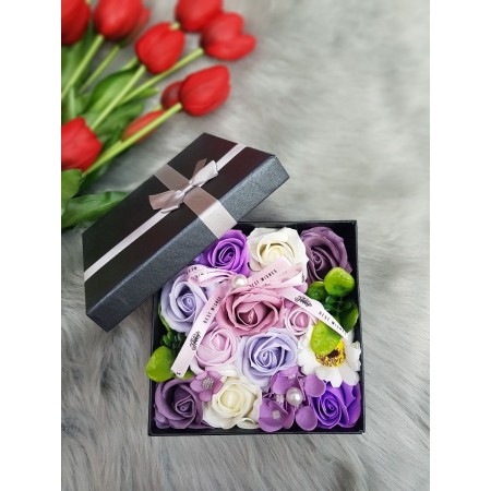 Flower box pachnący mydlany bukiet FIOLETOWY Kod: 6GD-1