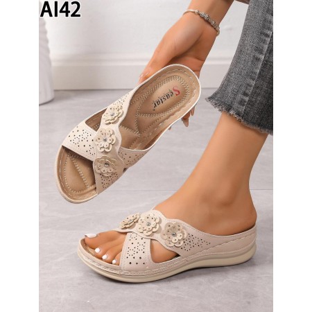 Klapki Rozmiar: 36-41 Kod AI42 KOLOR BEIGE