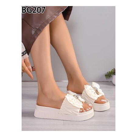 Klapki  Rozmiar: 36-41 Kod BG207 KOLOR BEIGE